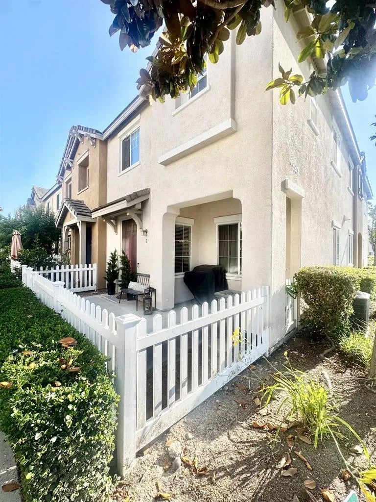 1443 Claude Lane 2 — photo