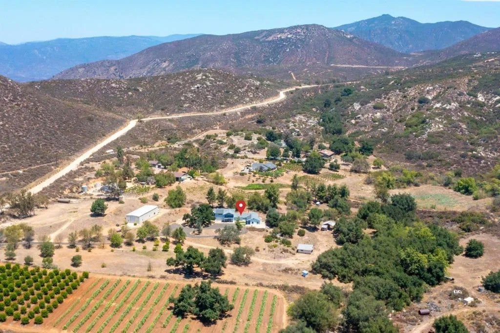 20899 Black Canyon Road — photo