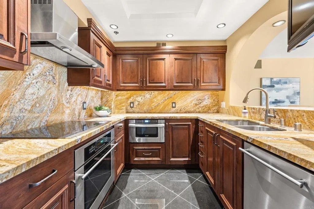 200 Harbor Drive 803 — photo