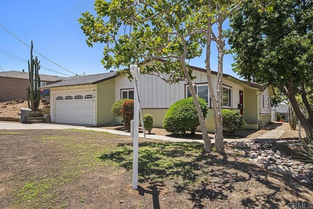 6190 Nancy Dr — photo
