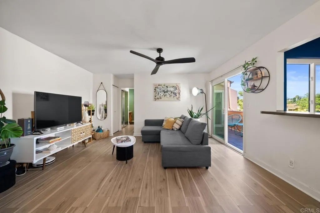 3238 Ashford Street D — photo