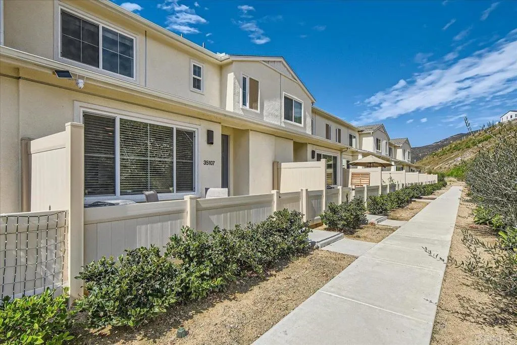 35107 Rangpur Lane, Fallbrook, CA 92028 — photo 2