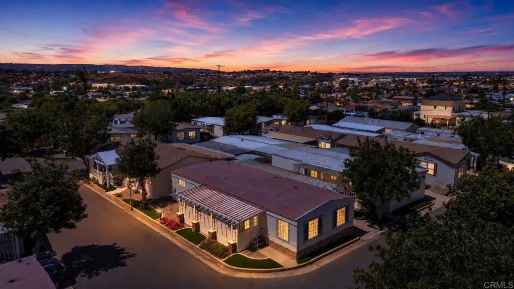 121 Orange Spc 39 — photo