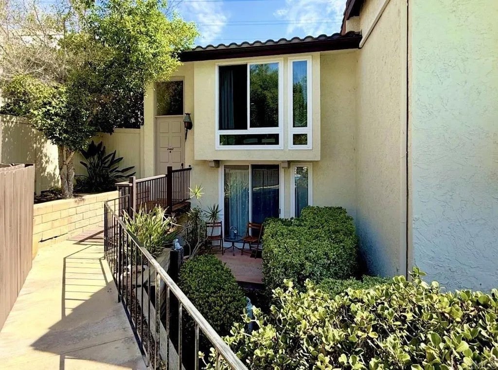 2402 Altisma Way D — photo
