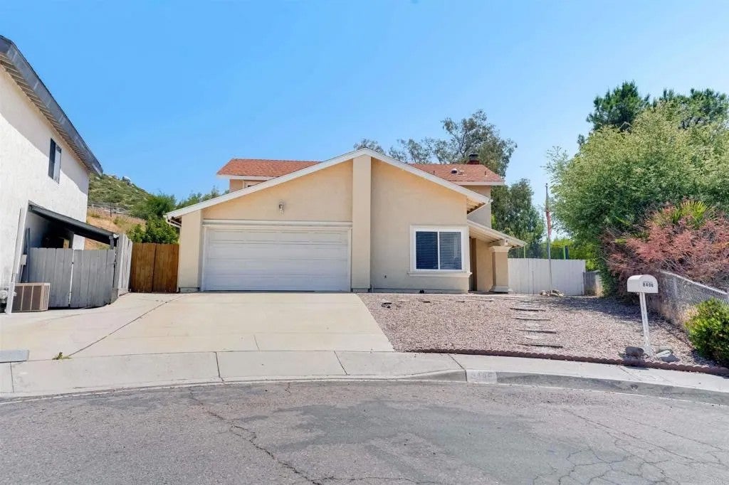 8406 Alado Place — photo