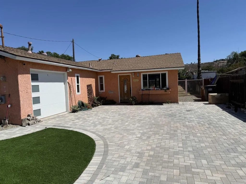 13107 Lindo Lane — photo