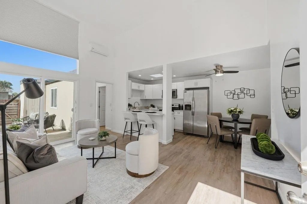 3886 Z Street — photo