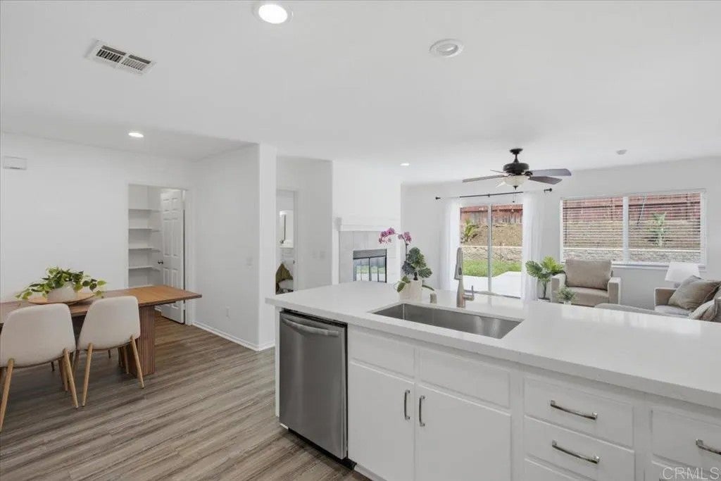 5128 Eliot — photo