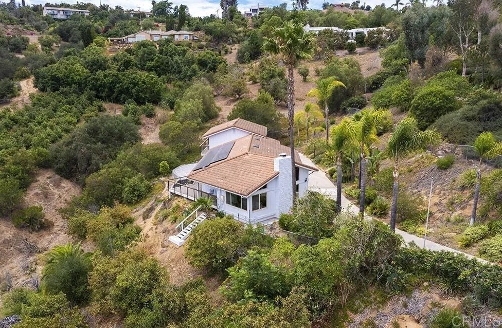 2645 Daisy Lane — photo