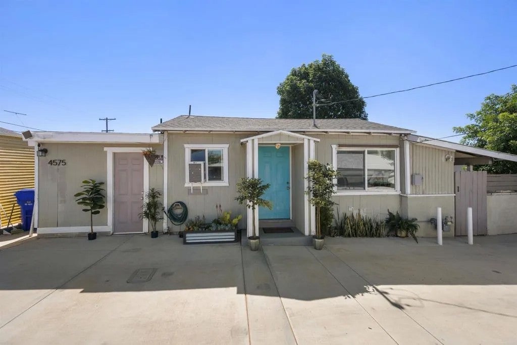 4575 Dwight Street — photo