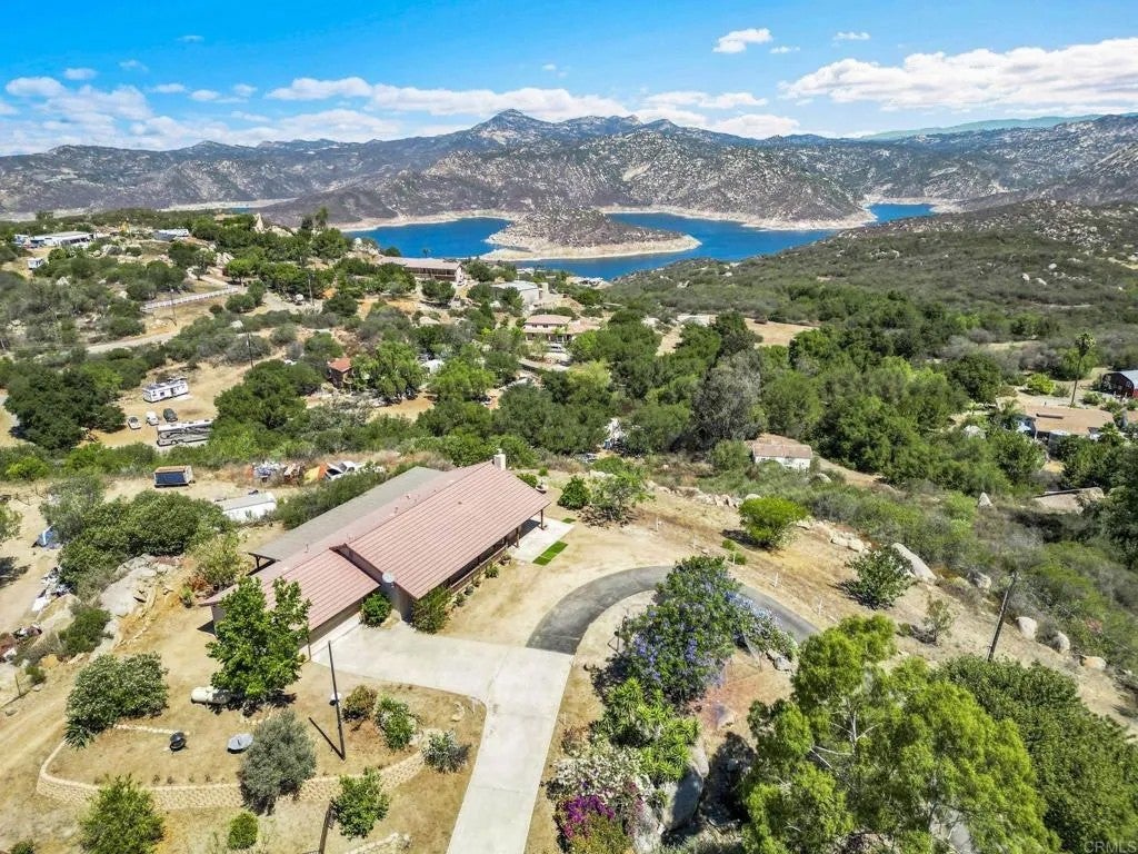 12460 Muth Valley Road — photo