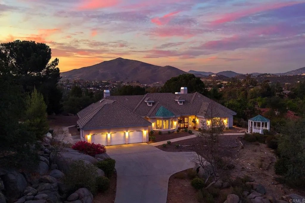 3157 Via Viejas Oeste — photo