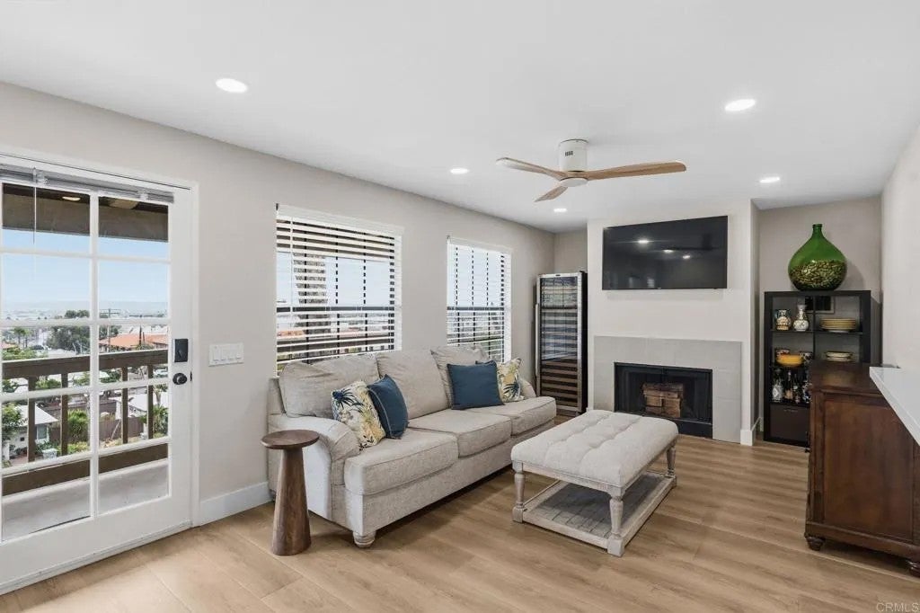 3961 Hortensia Street H10 — photo