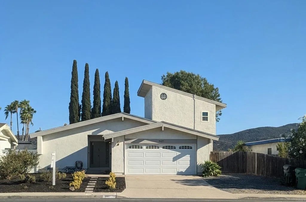8427 Carlton Oaks Drive — photo