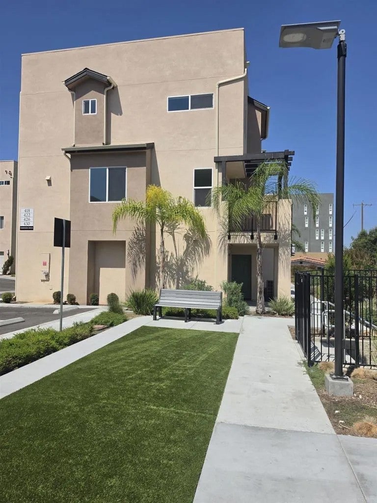 430 Creekside Circle — photo