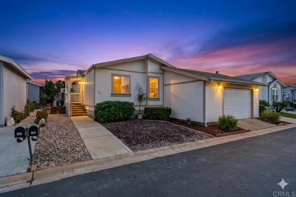 11851 Riverside Spc 270 — photo