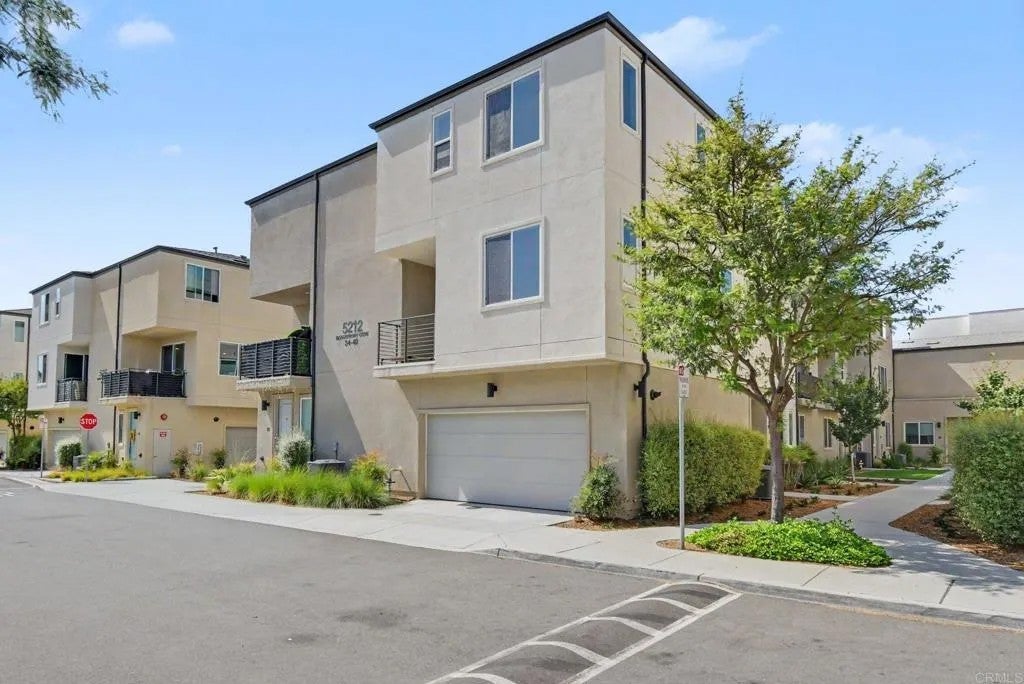 5212 Beachfront Cove Street 37 — photo