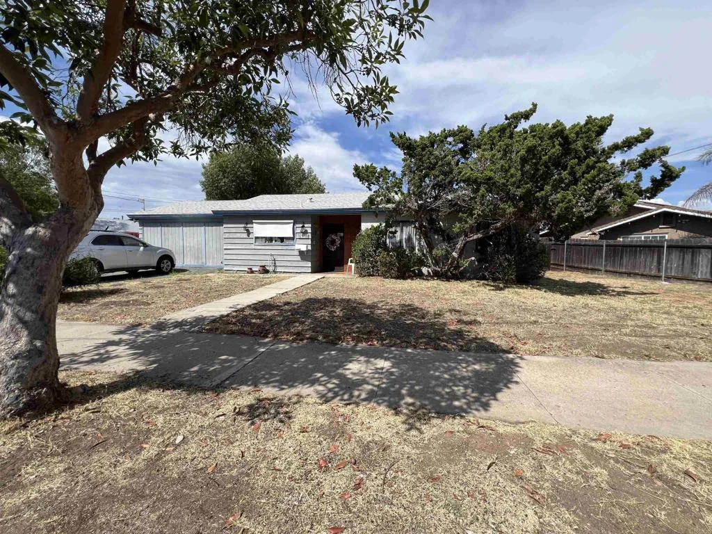 9733 Settle Road, Santee, CA 92071