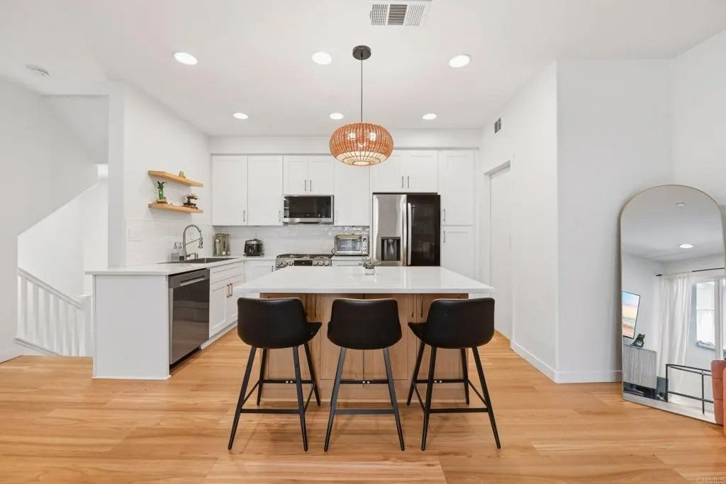 2203 Indus Way — photo