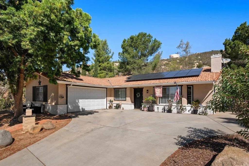 16734 Georgios Way — photo