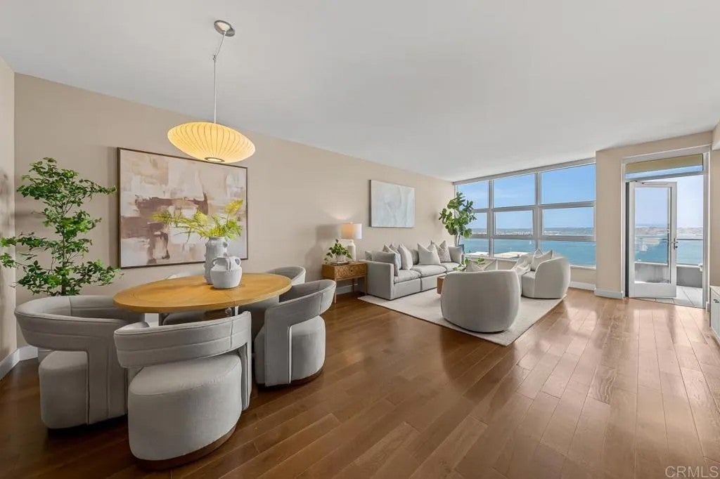 1325 Pacific Highway 1701 — photo