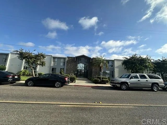 279 Moss Street 13 — photo