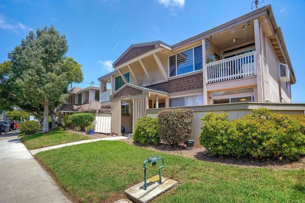 3852 Basilone 2 — photo
