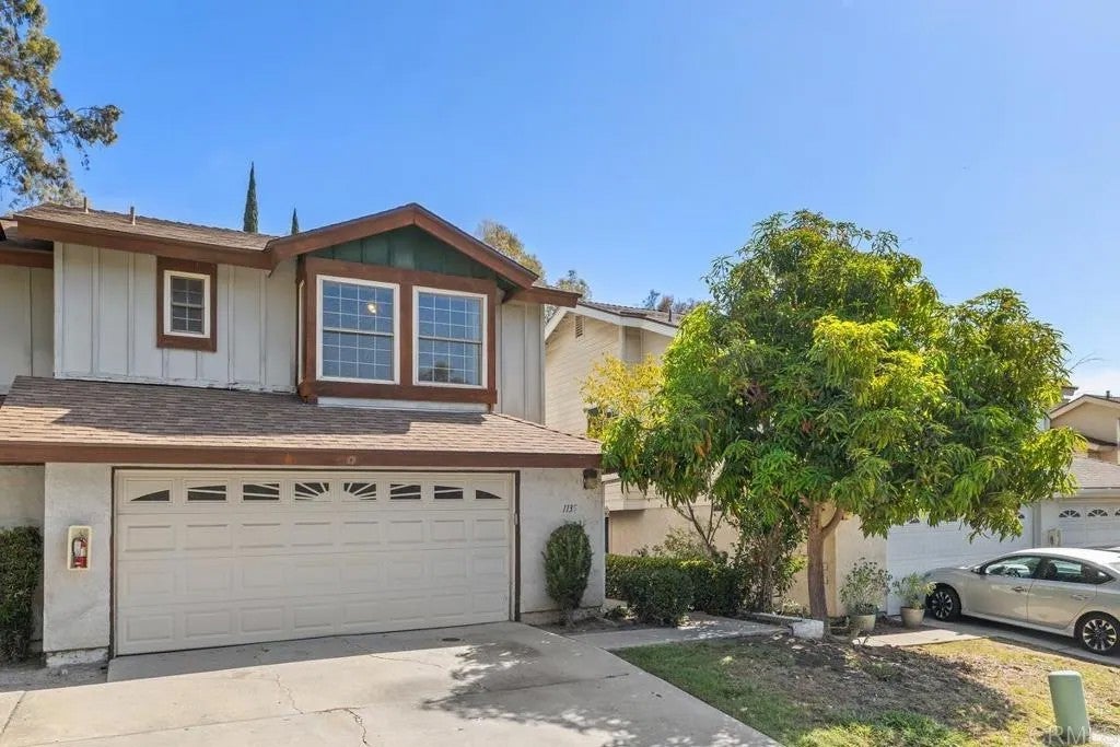 1135 Manzana Way — photo