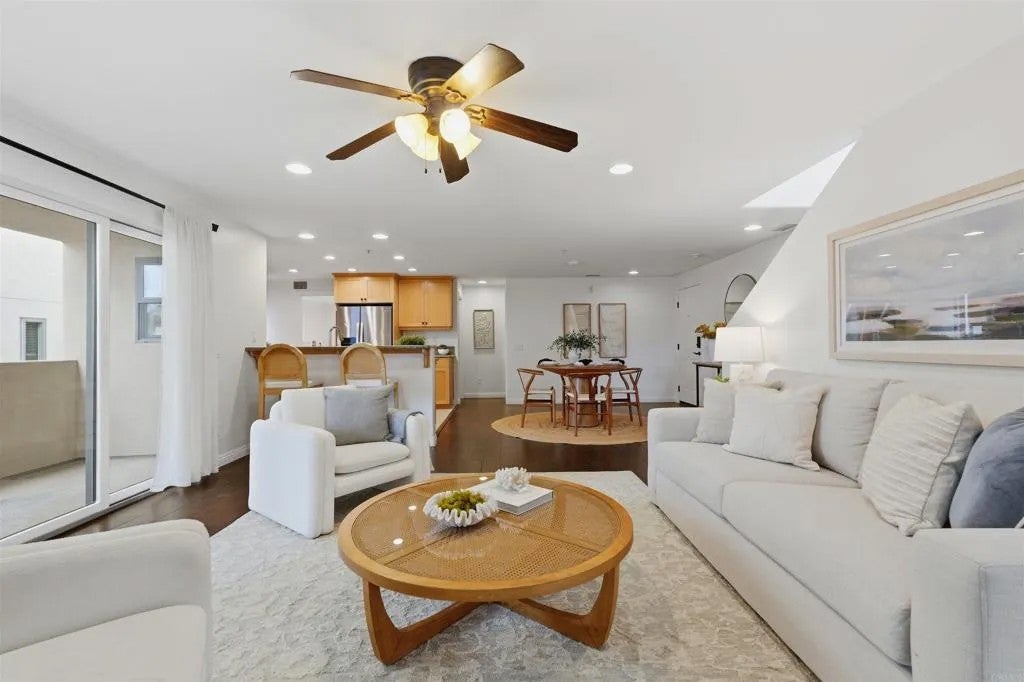 2018 Hornblend St — photo