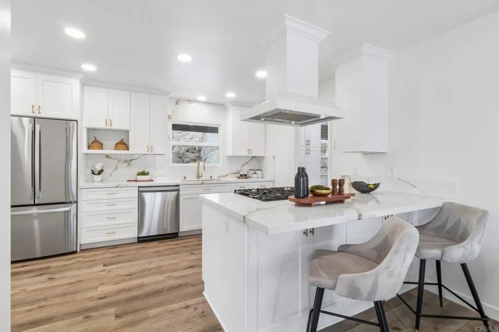 2019 Avenida Penasco — photo