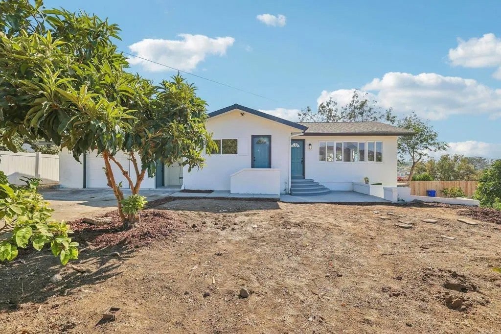 1477 Montgomery Drive — photo