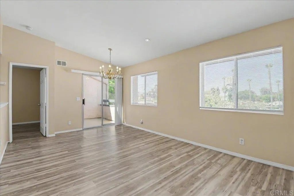 883 W San Ysidro Boulevard 10 — photo