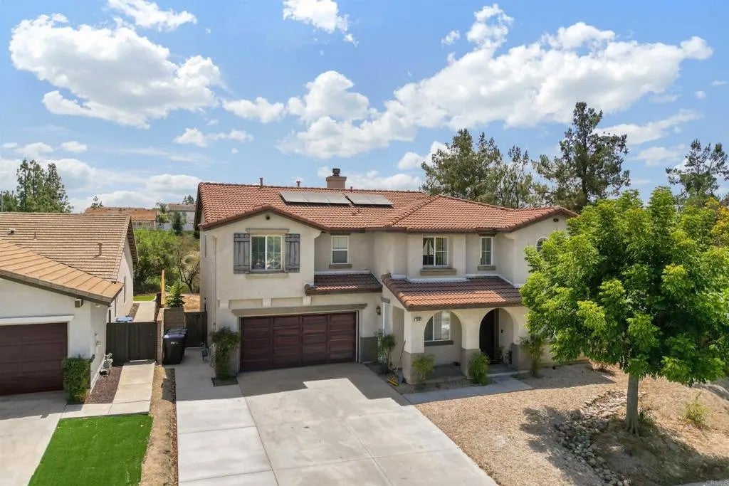 23587 Taft Court — photo