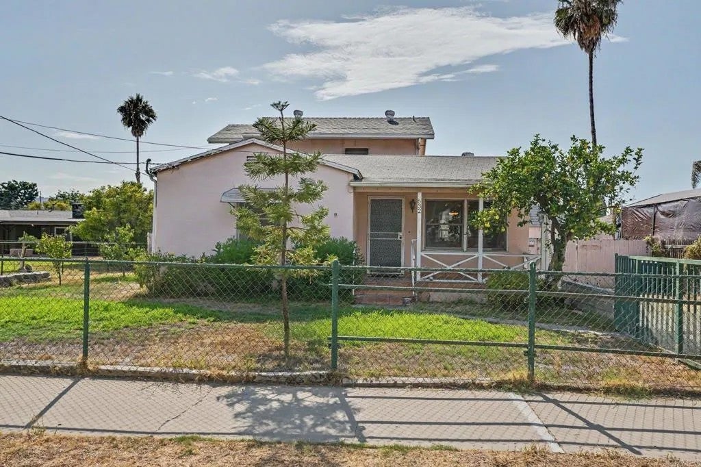 632 Claydelle Avenue — photo