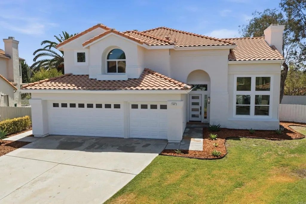 615 Naples Court — photo