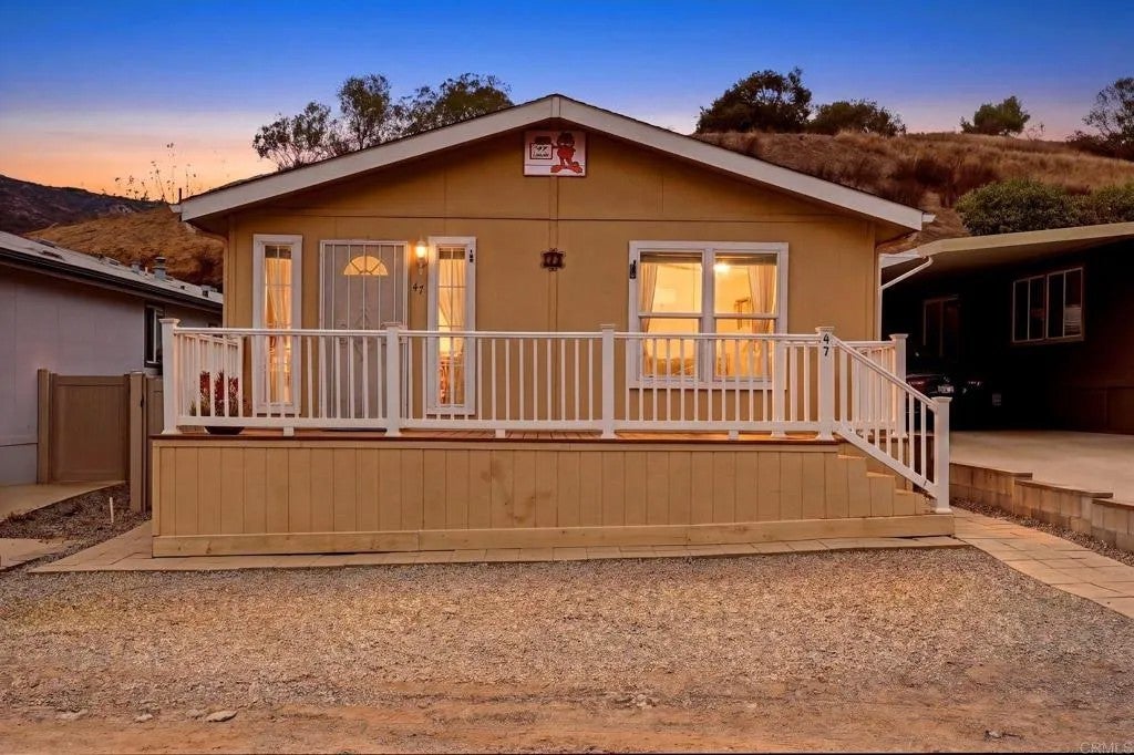 1631 Harbison Canyon 47 — photo