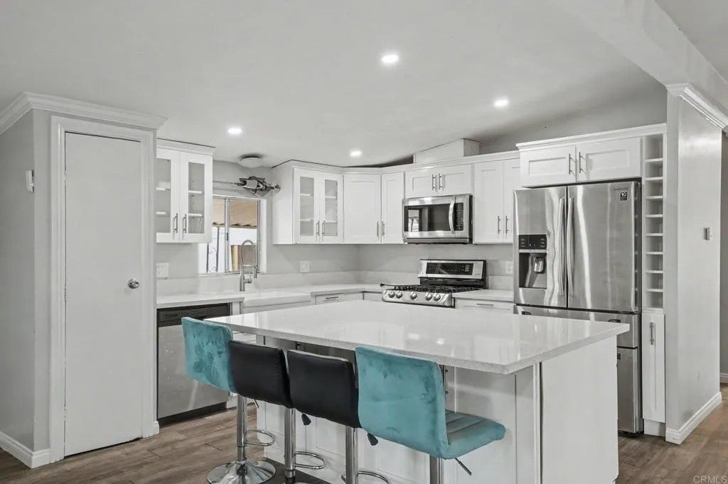 12505 Royal Spc 66 — photo