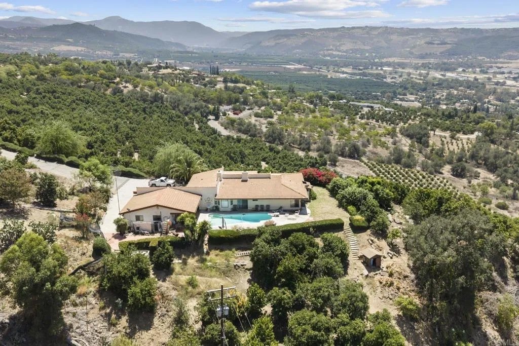 15063 Adams Drive — photo