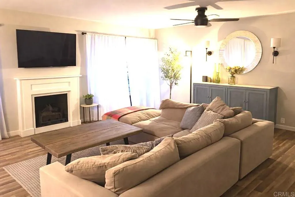 2537 Navarra Drive Unit B11 — photo