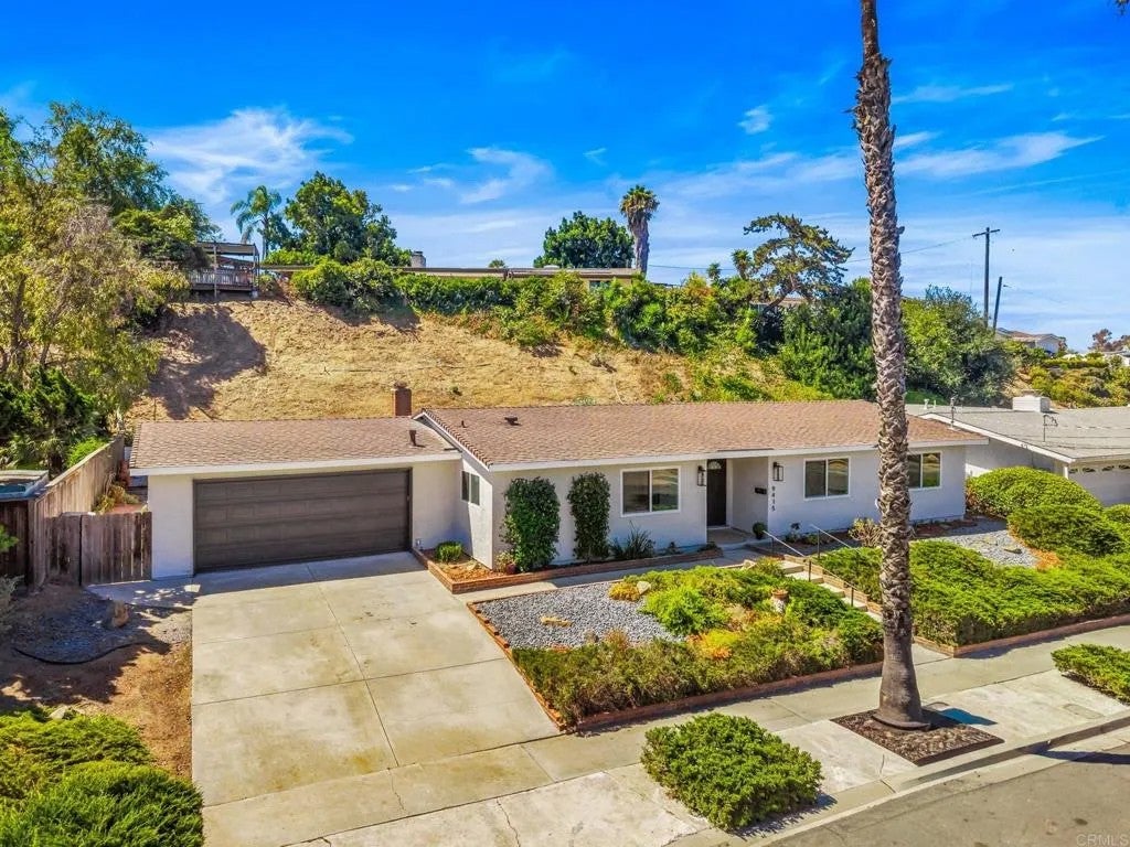 9415 La Suvida Drive — photo
