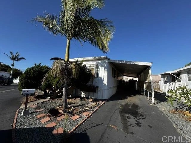 1425 Second Spc 99 — photo