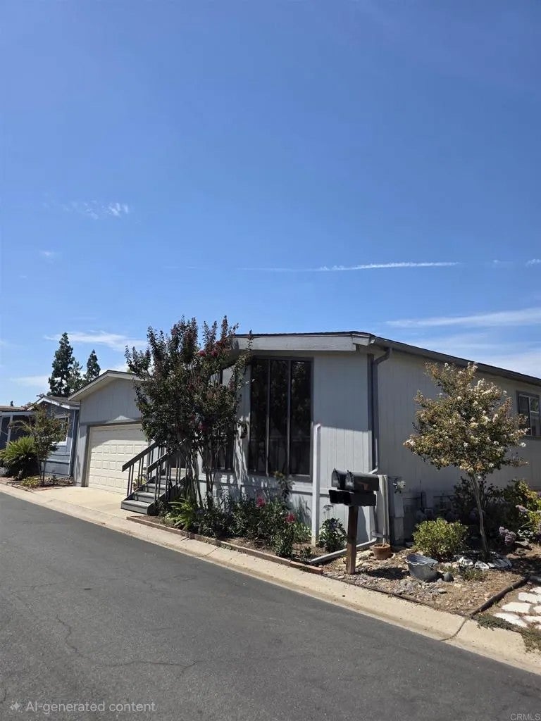 9255 N Magnolia 243 — photo