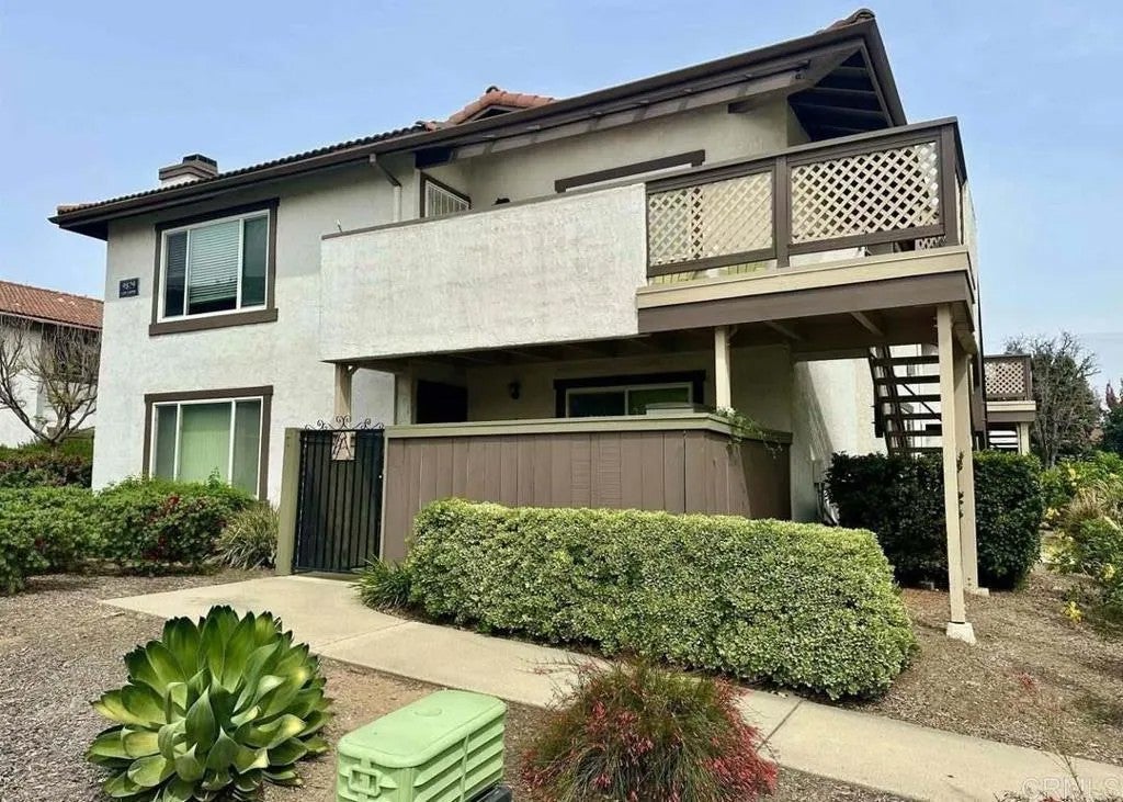 9829 Caspi Gardens Drive 8 — photo