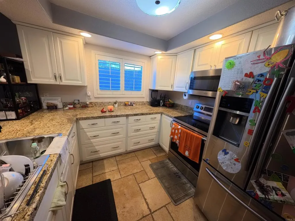 289 Stage Coach Road, Oceanside, CA 92057 — photo 2
