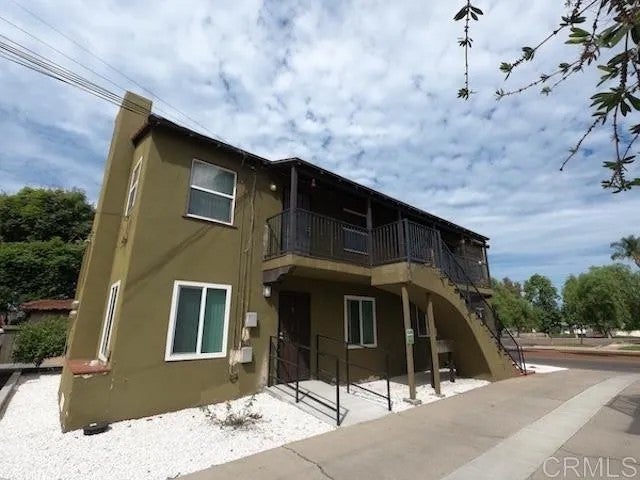392 Park Way Street D — photo