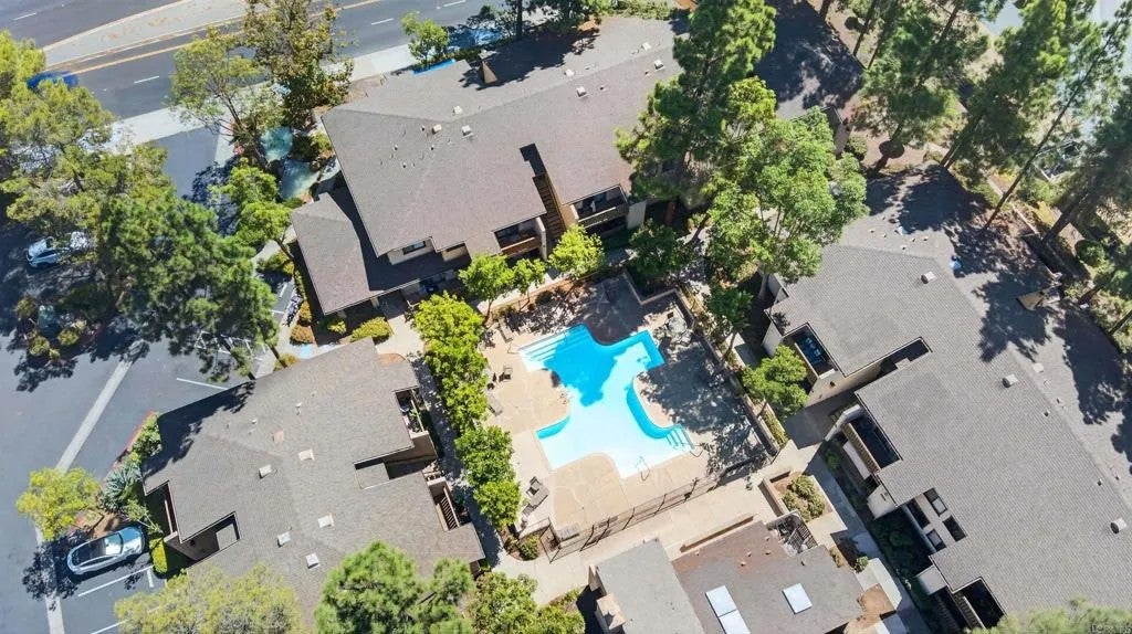 10284 Black Mountain Road 187 — photo