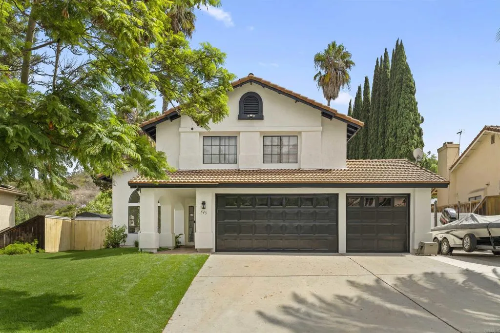 545 Canyon Drive — photo