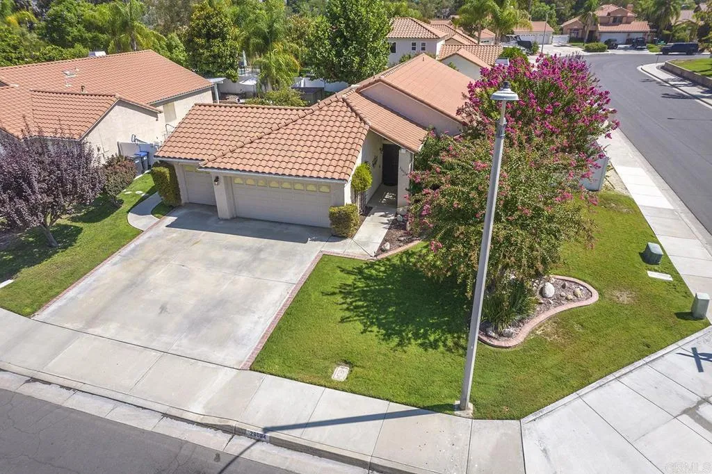 26064 Avenida Hortensia — photo