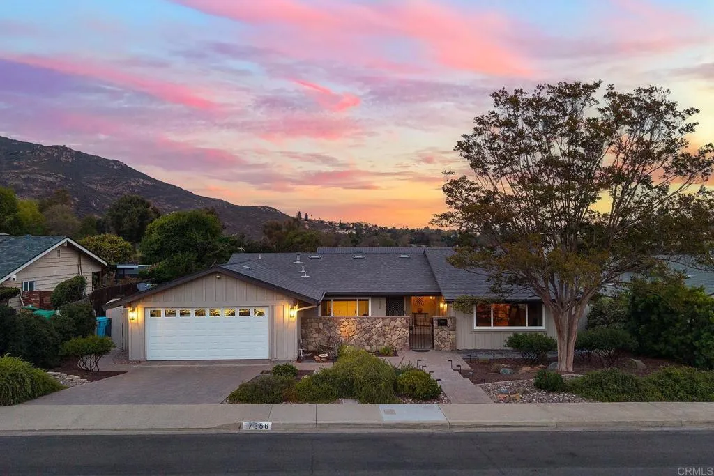 7356 Casper Dr — photo