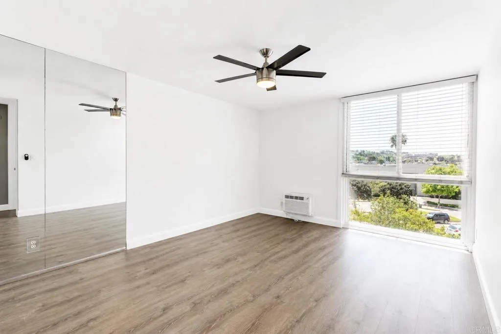 3050 Rue D'orleans Unit 404 — photo